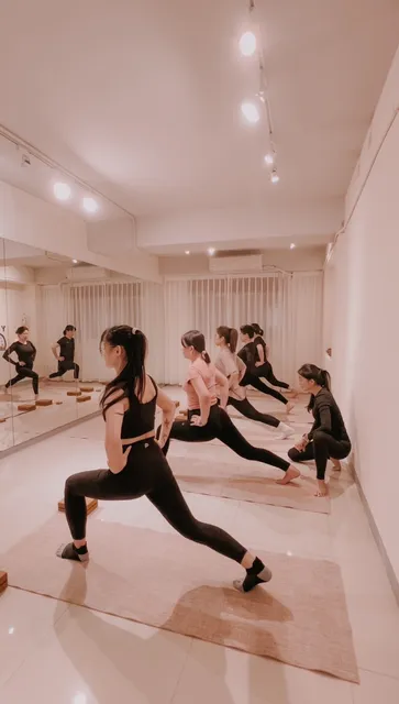 月寧 板橋瑜珈 小班瑜珈 產後瑜珈 改善小腹凸 骨盆前傾 圓肩駝背 靜心呼吸 核心雕塑 私人課程 友善初學