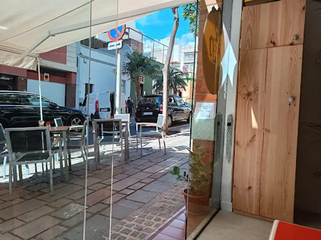 Aquí, Sí - Café y Merienda