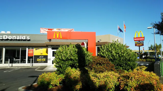 McDonald's 5 Cross Roads