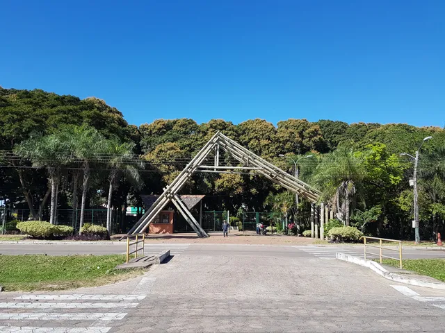 Los Mangales Park