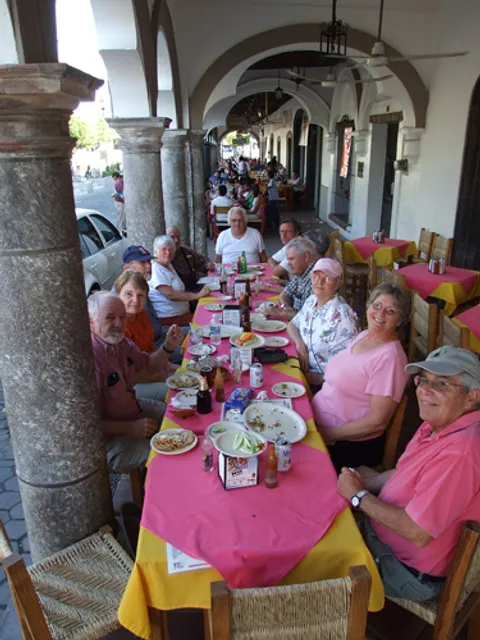 Los Portales "Lugar Típico"