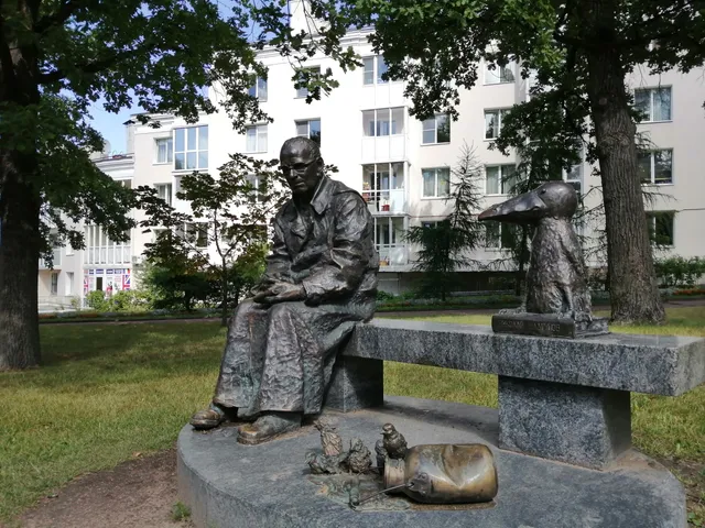 Skul'pturnaya Kompozitsiya