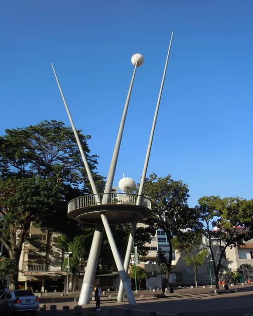 Alfredo Sadel Plaza, Las Mercedes