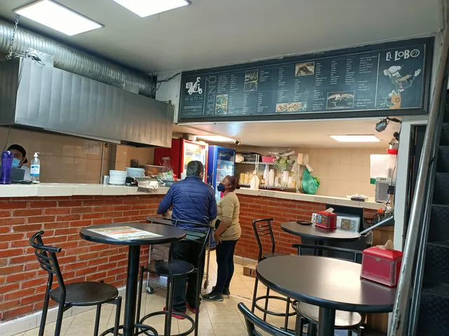 El Lobo Taquería Jardines