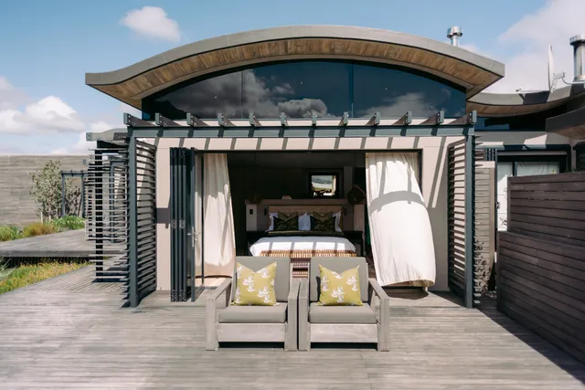 Perivoli Lagoon House