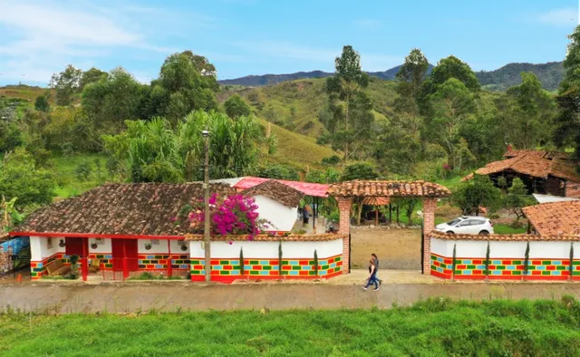 Ciudadela el Artesano , Hotel Campestre y Temático , reúne el ARTE y la TRADICIÓN