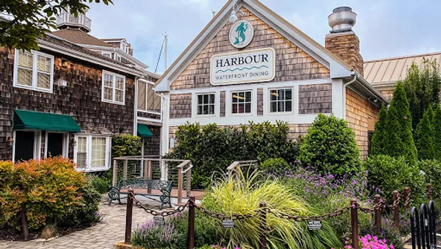 Harbour Restaurant at Canal Square