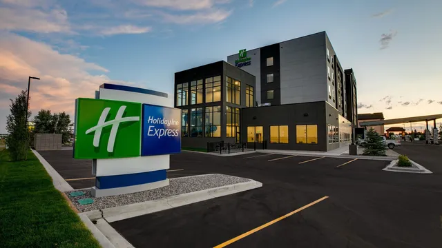 Holiday Inn Express Lethbridge Southeast by IHG