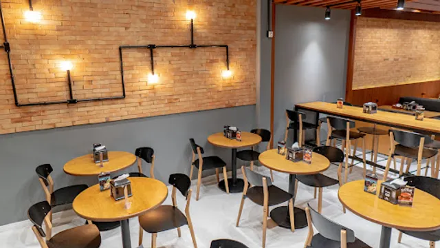 Comodoro Burguer - Xaxim