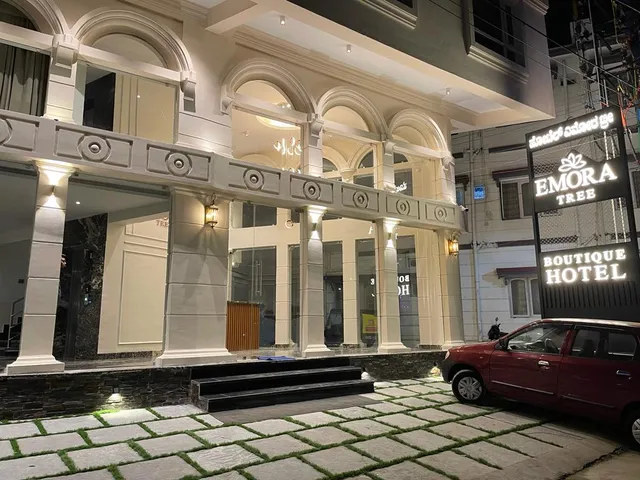 Hotel Emora Tree