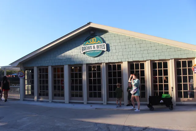 Water's Edge Brews & Bites