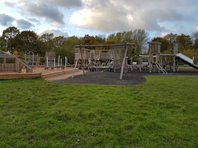 Belhus Woods Country Park Visitor Centre