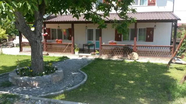 Bunica Maria - Guesthouse for birders