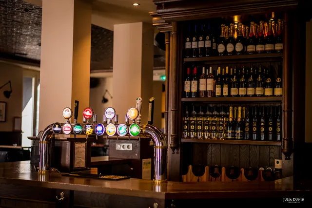 Ma Nolan's Irish Pub, Cannes