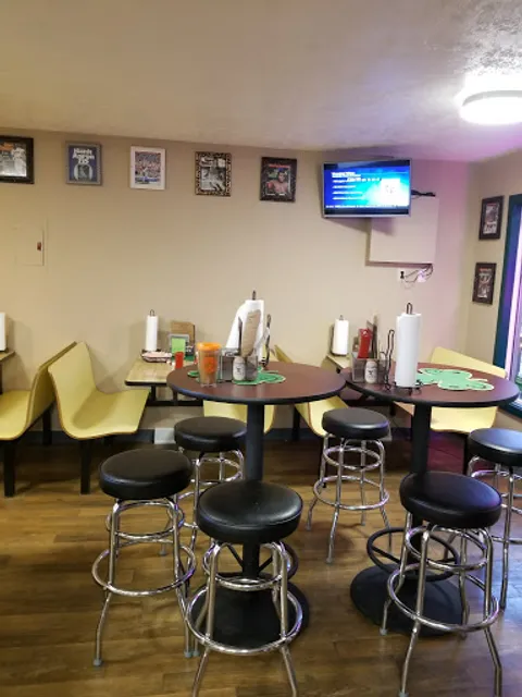 Tatoni's Restaurant And Ale House