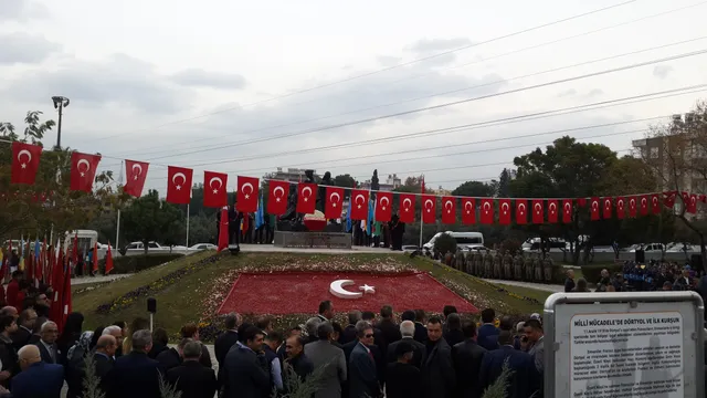 İlk Kurşun Anıtı