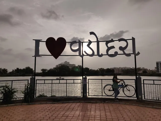 Lake zone Fun & food