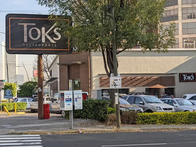 Toks Restaurant