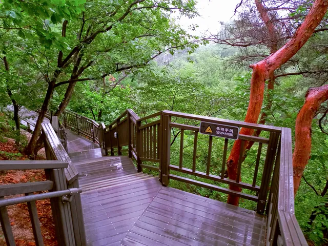 Cheonjangsan Haneul-gil Trail