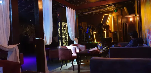 Cynide Lounge and Bar