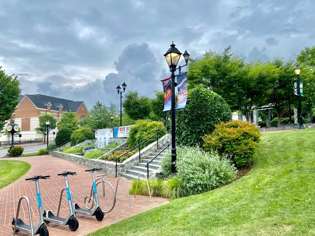 Fairfax Old Town Square Park