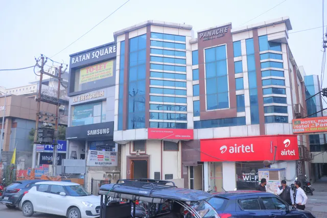 Hotel Panache 500 Mtrs From Shri Krishna janma bhumi Temple