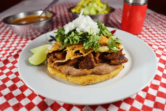 Tacos y tortas al Pastor Don Toño