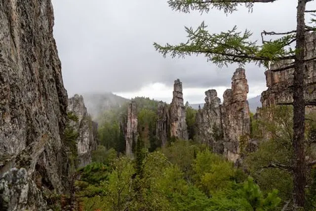 Inzer battlement ridge