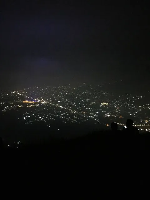 Wisata paralayang batu