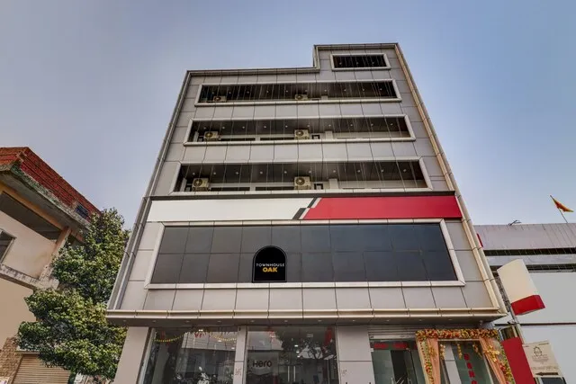 Super OYO Flagship RK Residency