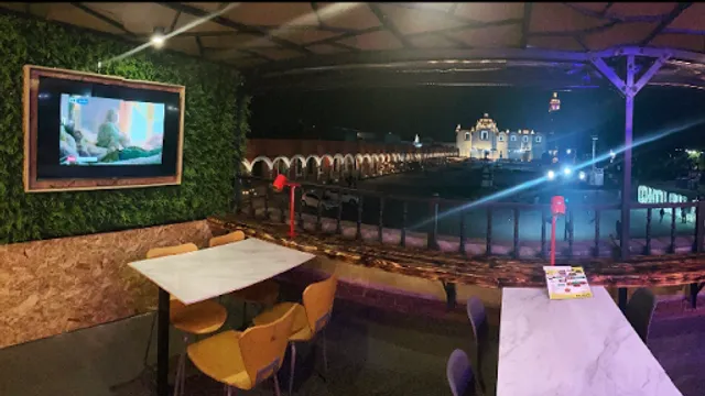 EL REY -Pozole-Carnitas-Antojitos