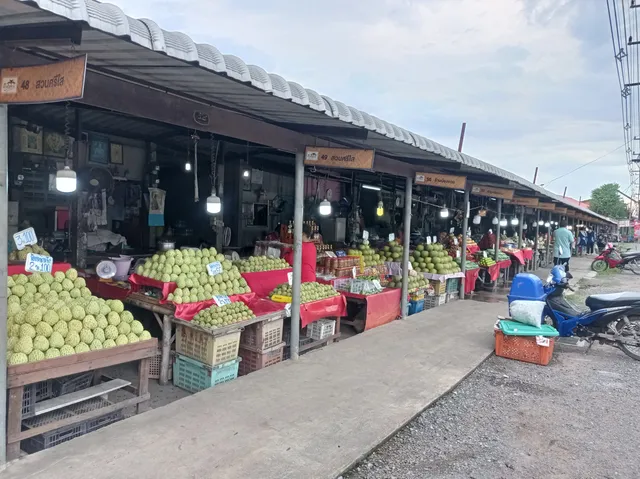 Nong Cha Om Fruit Market