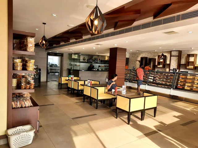 SREE AKSHAYAM - HOTEL, SWEETS N BAKERS