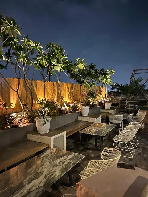 Savanna Sky Lounge & Bar