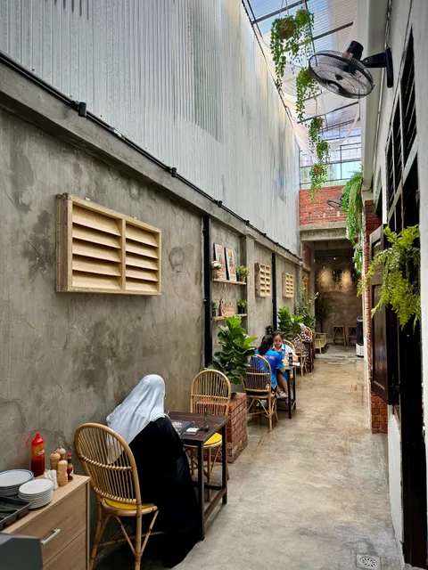 DoSomething-De Only Cafe