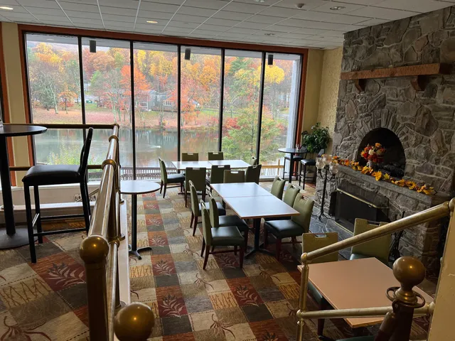 Mountainview Bar and Grille