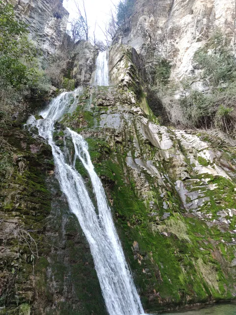 Cascata di Cam
