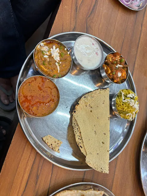 Khandelwal pavitra bhojnalaya