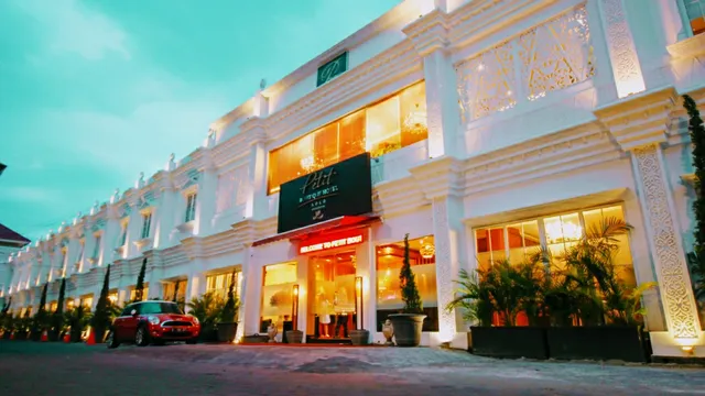 Petit Boutique Hotel