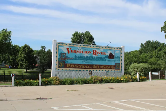 Welcome to Downtown Pontiac Sign