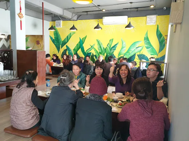 Nhà hàng Xứ Đôông