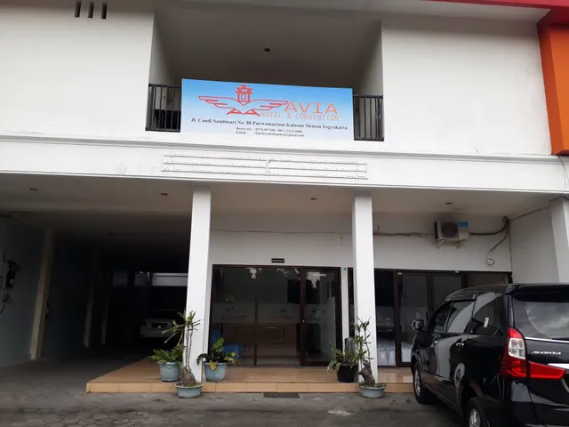 Avia Hotel & Convention