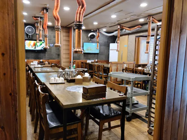 Morning of Old Palace