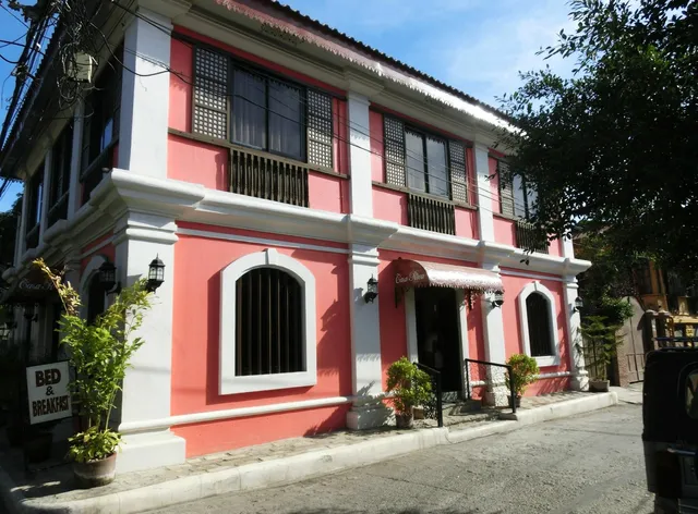 Casa Rica Hotel