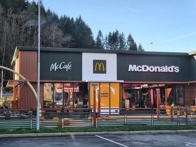 McDonald's Mandalskrysset
