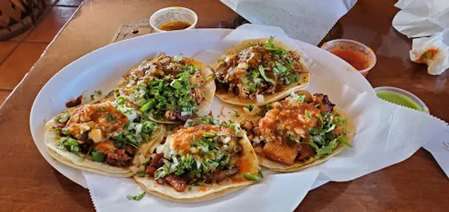 Los Inmortales Taqueria | Cocina Mexican