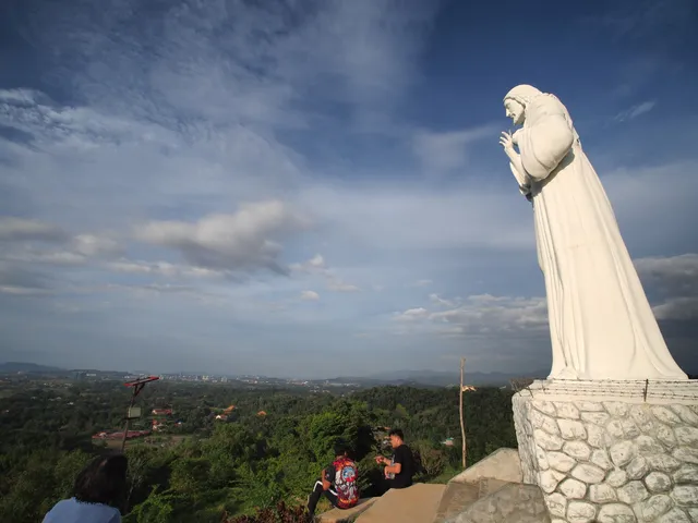 Sinundu Miracle Hill (1973)