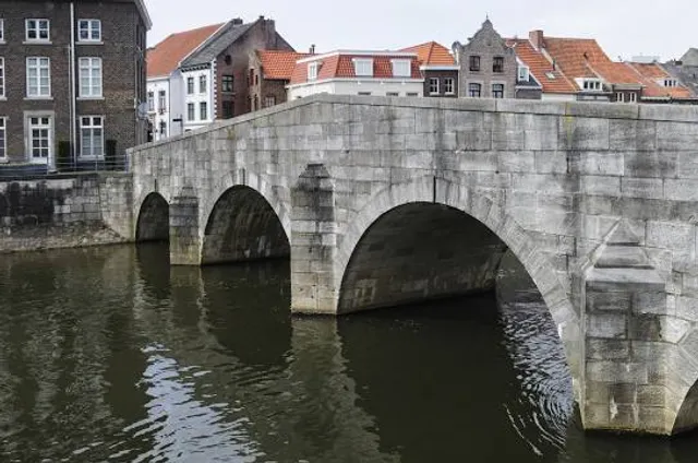 Steenen- of Maria-Theresia brug