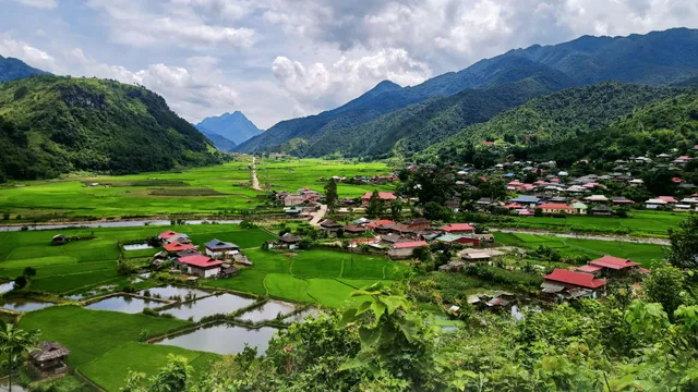 Suối Khoáng Nóng Ngọc Chiến