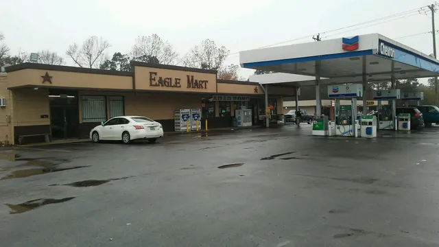 Eagle Mart / Chevron